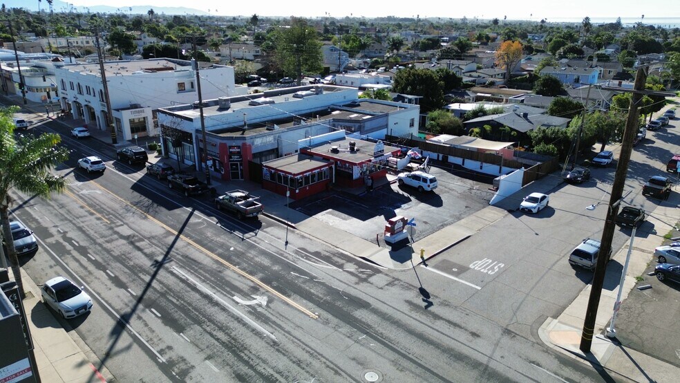 1876 E Main St, Ventura, CA à vendre - Photo du bâtiment - Image 2 de 26
