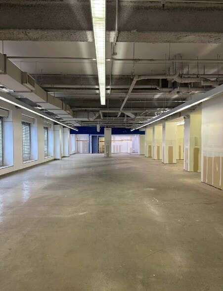 3225 3rd Ave, Bronx, NY for lease - Interior Photo - Image 2 of 12