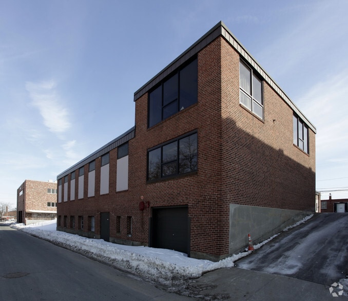 35 Baker St, Providence, RI à louer - Photo du bâtiment - Image 2 de 8