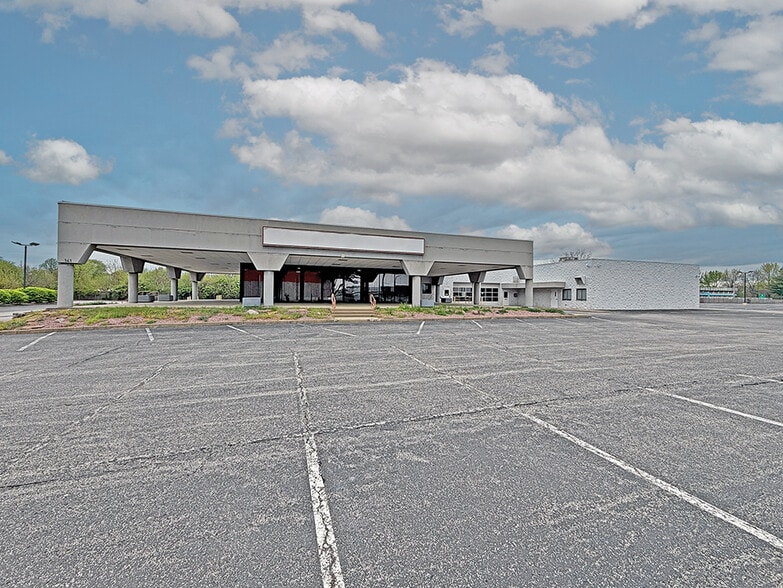 141 Auto Ct, O'Fallon, IL for sale - Primary Photo - Image 1 of 18