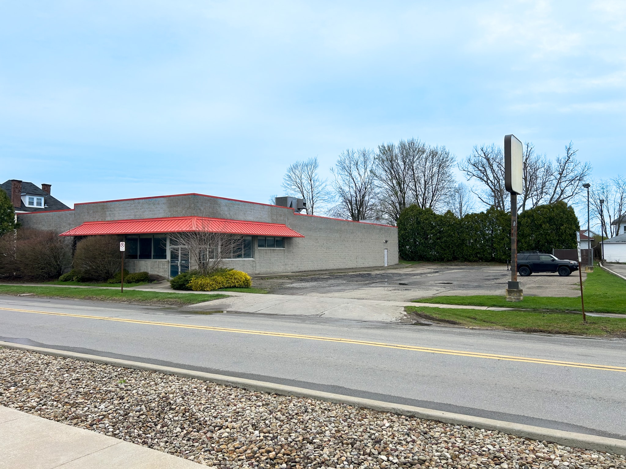 213 W Main St, Grove City, PA for sale Primary Photo- Image 1 of 10