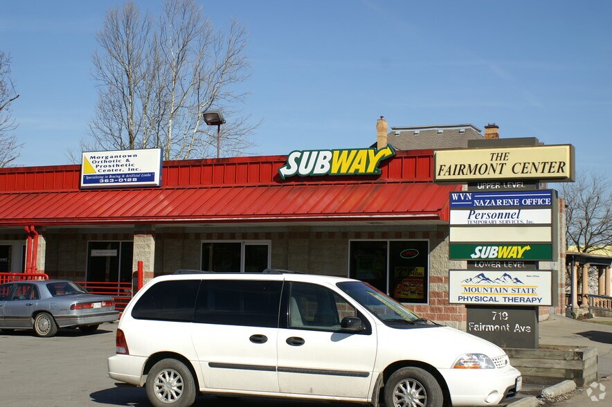 719 Fairmont Ave, Fairmont, WV à louer - Photo du bâtiment - Image 2 de 5