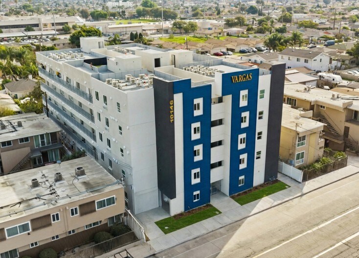 10136 Inglewood Ave, Inglewood, CA à vendre - Photo du bâtiment - Image 2 de 23