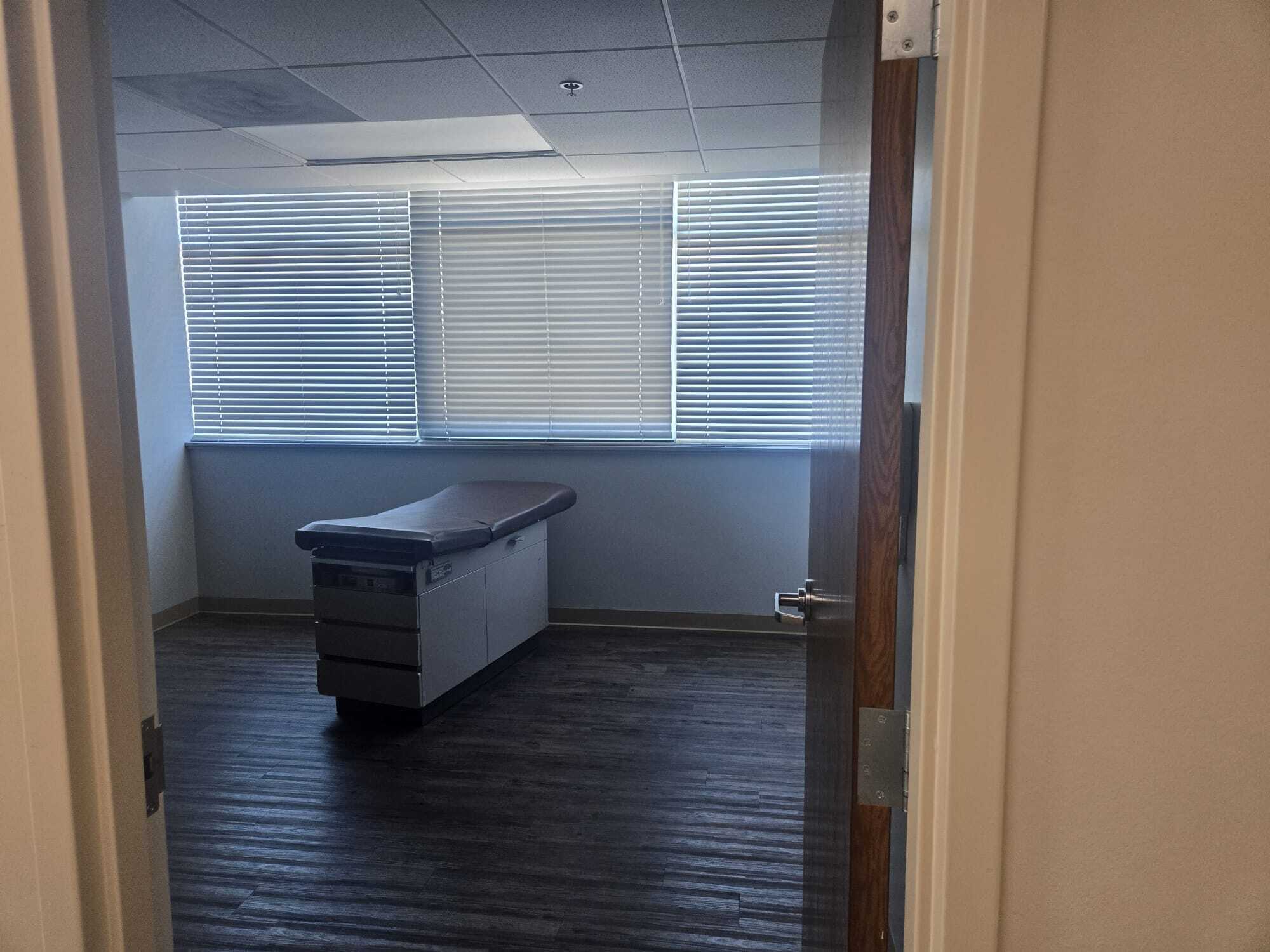 1002 Texas Blvd, Texarkana, TX for lease Interior Photo- Image 1 of 4