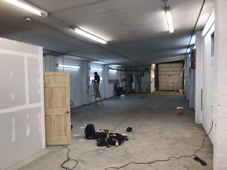 57 Pearl St, Yonkers, NY for lease - Interior Photo - Image 2 of 5