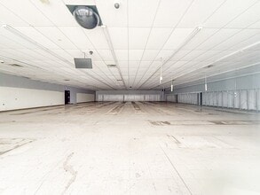 858 N Central Ave, Batesville, AR à louer Photo intérieure- Image 1 de 1