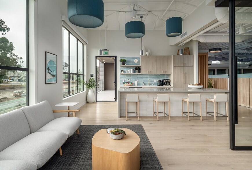 1532-1536 N Coast Highway 101, Encinitas, CA à vendre - Photo intérieure - Image 3 de 7