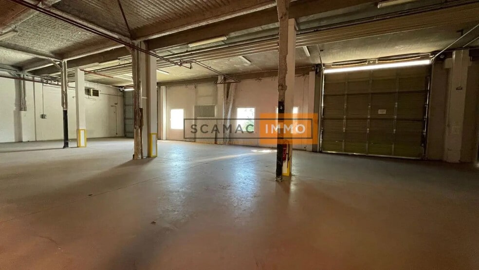 Industrial in Gennevilliers for lease - Interior Photo - Image 2 of 17