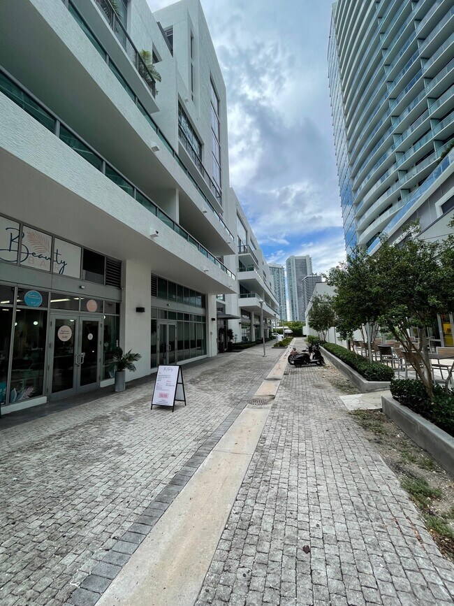 More details for 3301 NE 1st Ave, Miami, FL - Retail for Lease