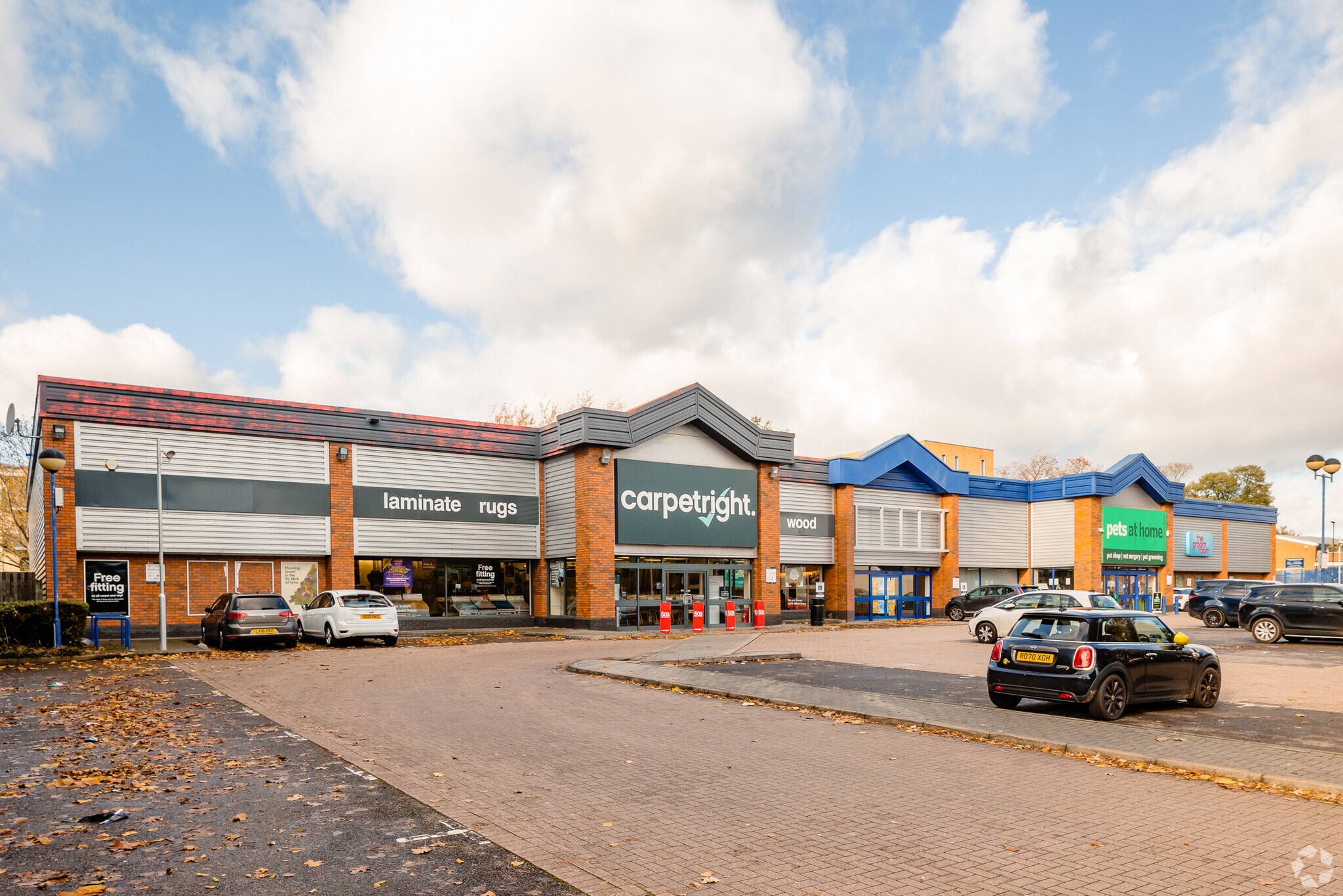 High St, Feltham for lease Primary Photo- Image 1 of 5