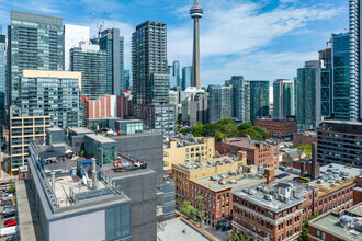 451 King St W, Toronto, ON - aerial  map view