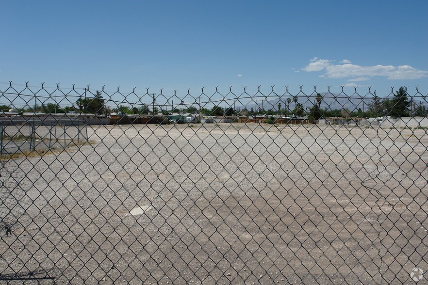 2595 N Las Vegas Blvd, North Las Vegas, NV à vendre - Photo du bâtiment - Image 3 de 5