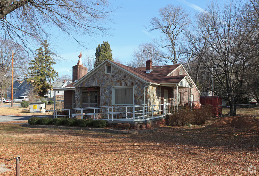 308 Bessemer City Rd, Gastonia, NC for sale - Building Photo - Image 1 of 14