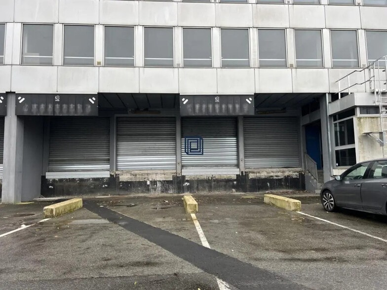 Industrial in Orly for lease - Building Photo - Image 2 of 2