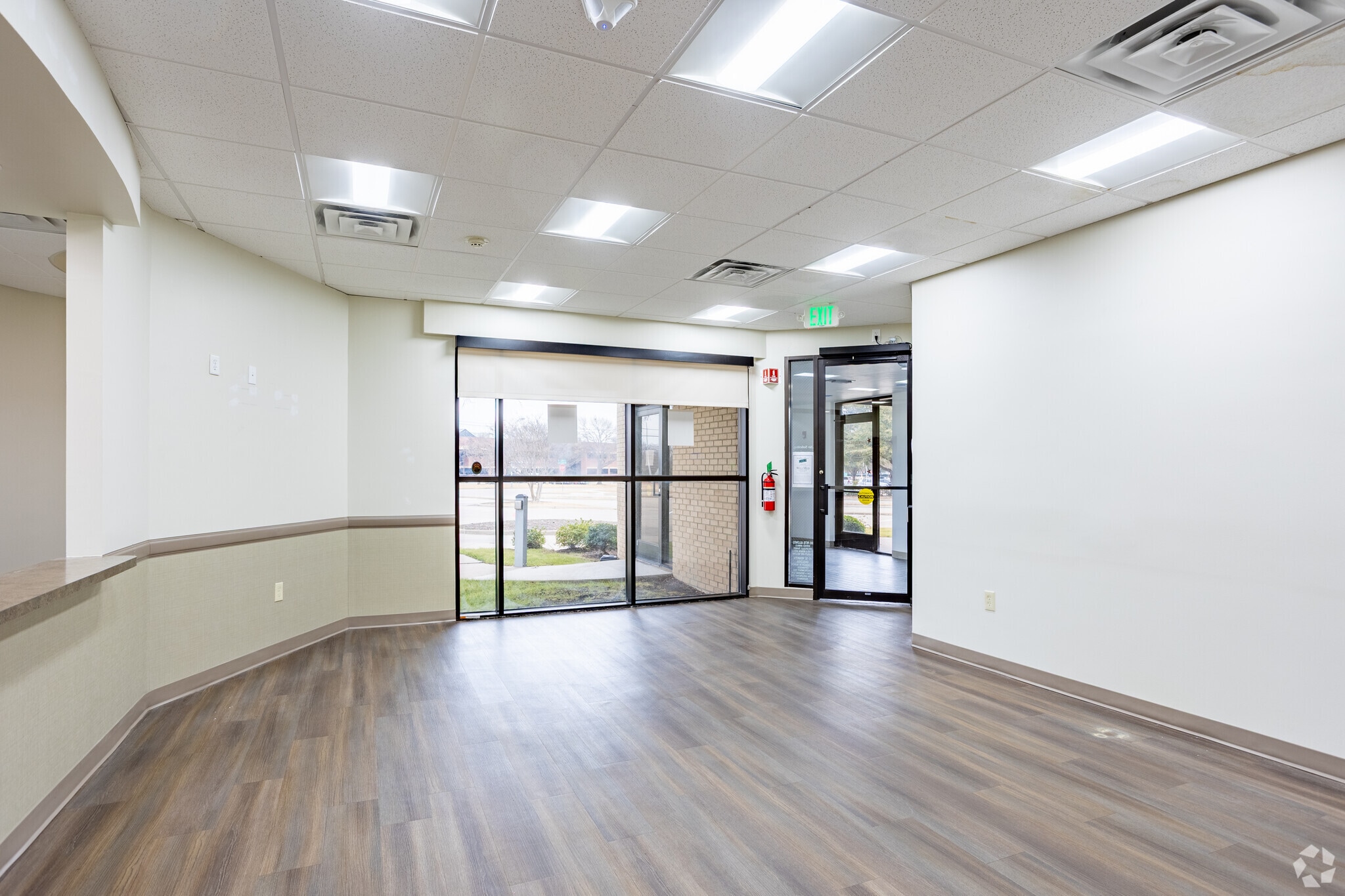 2200-2202 W Spring Creek Pky, Plano, TX à louer Hall d’entrée- Image 1 de 12