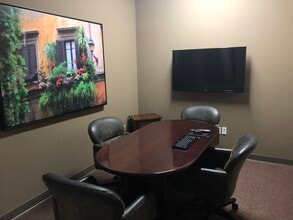 5256 S Mission Rd, Bonsall, CA à louer Photo du bâtiment- Image 2 de 4