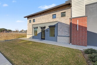 11606 Westlock Dr, Tomball, TX for lease Building Photo- Image 2 of 8