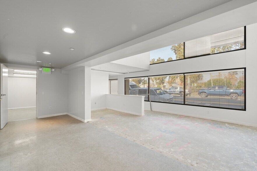 808 Edgehill Dr, Burlingame, CA à louer - Photo du bâtiment - Image 3 de 13
