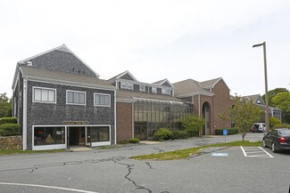 Plus de détails pour 205 Worcester Ct, Falmouth, MA - Bureau à vendre