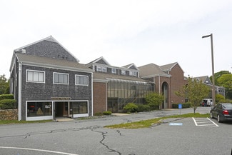 Plus de détails pour 205 Worcester Ct, Falmouth, MA - Bureau à vendre