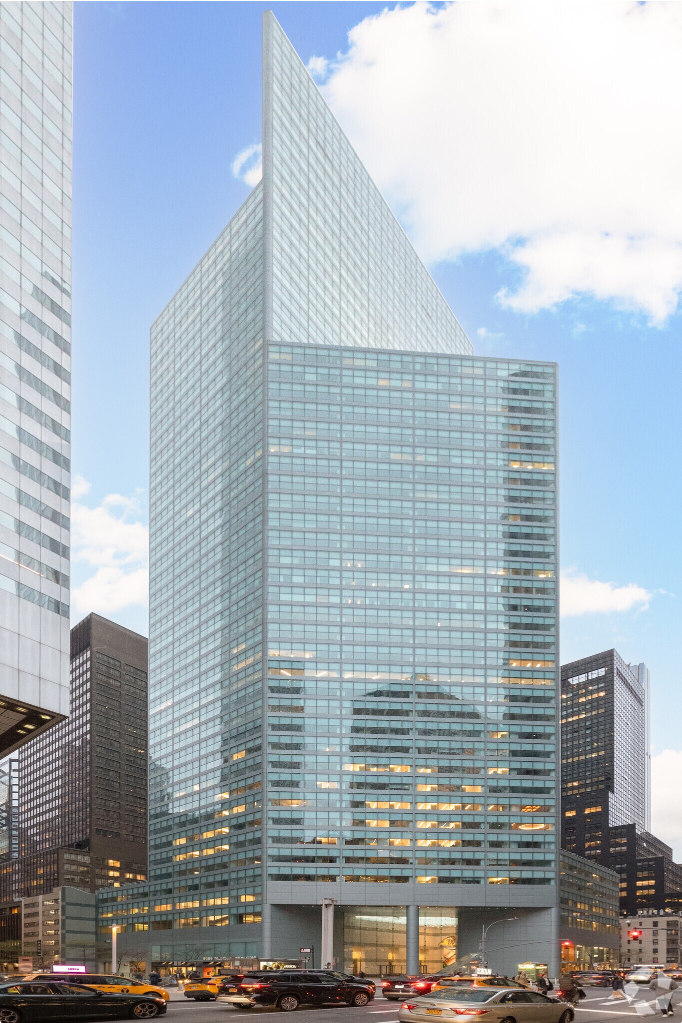 599 Lexington Ave, New York, NY à louer Photo principale- Image 1 de 12