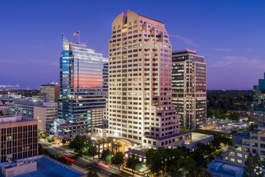 400 Capitol Mall, Sacramento, CA à louer - Photo du bâtiment - Image 2 de 11