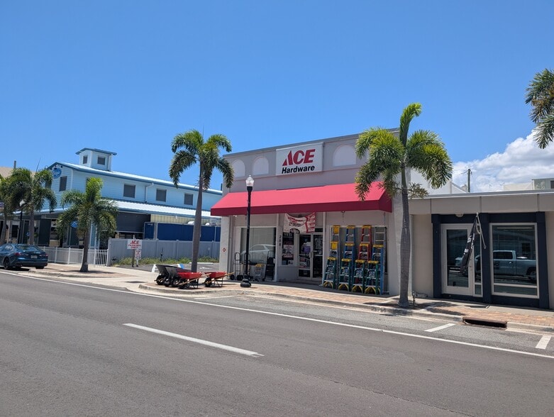 208 W Marion Ave, Punta Gorda, FL for sale - Building Photo - Image 1 of 8