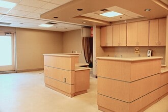 1810 Murchison Dr, El Paso, TX à louer Photo du bâtiment- Image 2 de 8