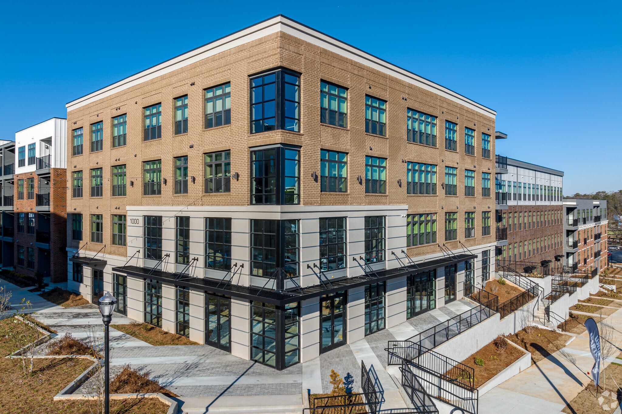 4256 Tilly Mill Rd, Doraville, GA à louer Photo du bâtiment- Image 1 de 33