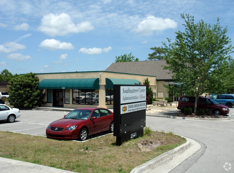 2541 S 17th St, Wilmington, NC for lease - Building Photo - Image 3 of 6