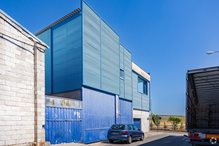 Calle de San Juan, 35, Fuenlabrada, Madrid à vendre - Photo du bâtiment - Image 2 de 2