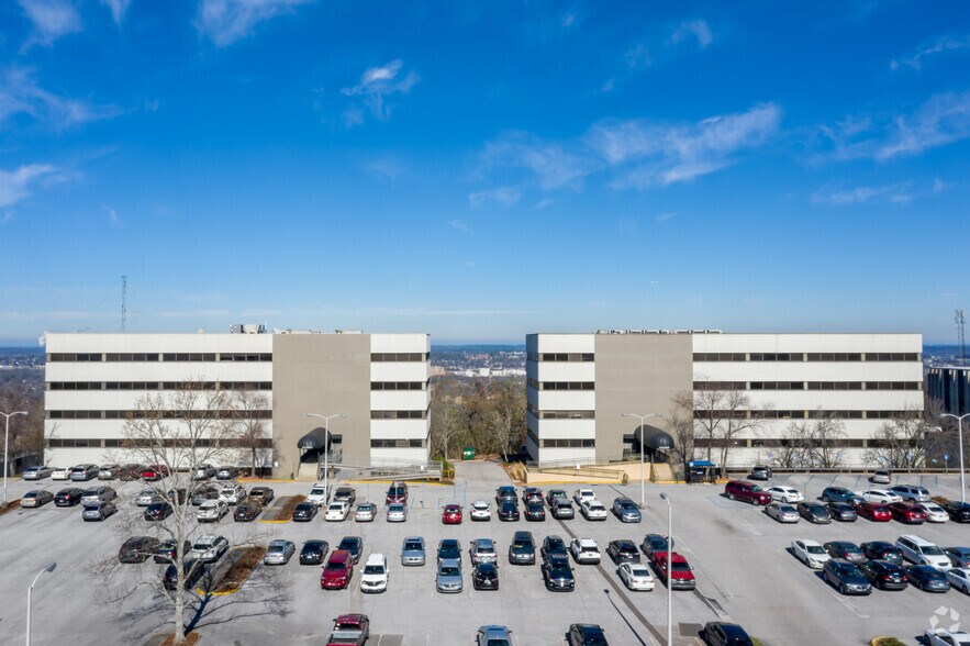 236 Goodwin Crest Dr, Birmingham, AL à vendre - Photo du bâtiment - Image 3 de 4