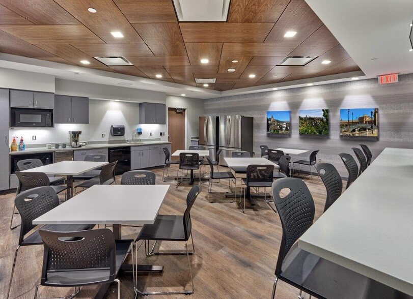 475 Enterprise Dr, Royersford, PA for lease - Interior Photo - Image 3 of 28