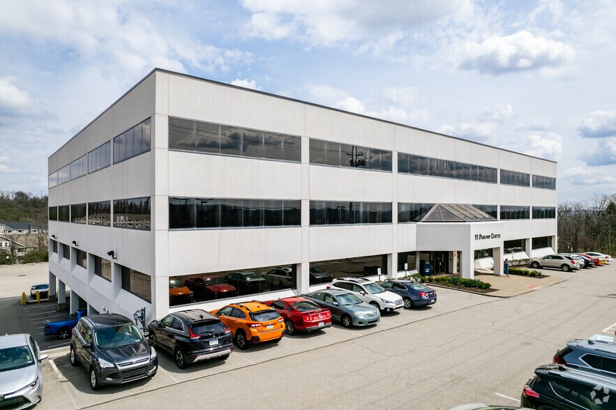 11 Parkway Ctr, Pittsburgh, PA for lease - Building Photo - Image 1 of 11