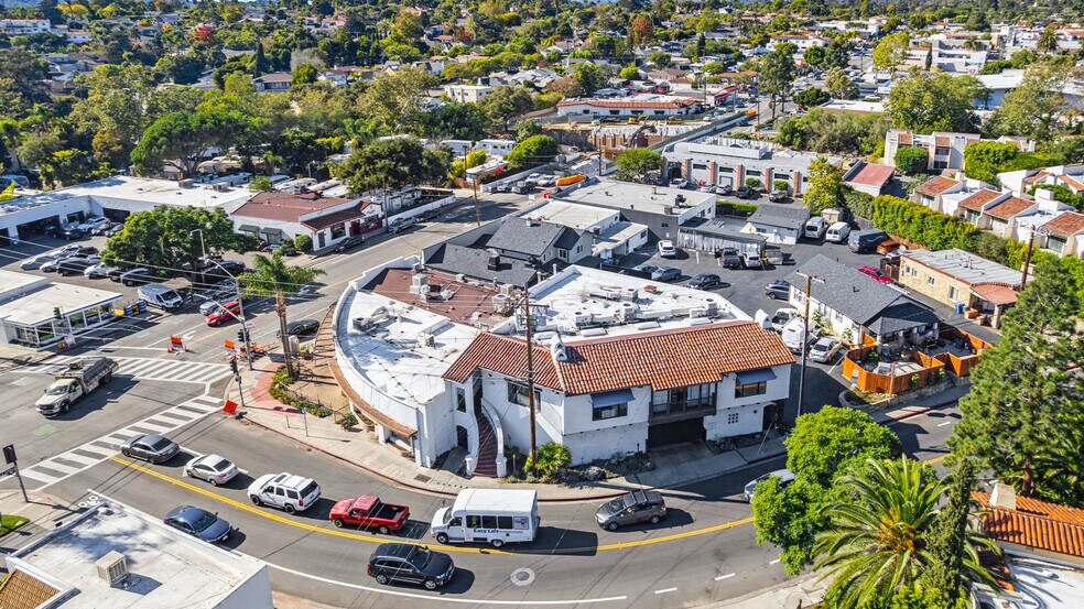 2700 De La Vina St, Santa Barbara, CA à vendre - Photo du bâtiment - Image 2 de 6