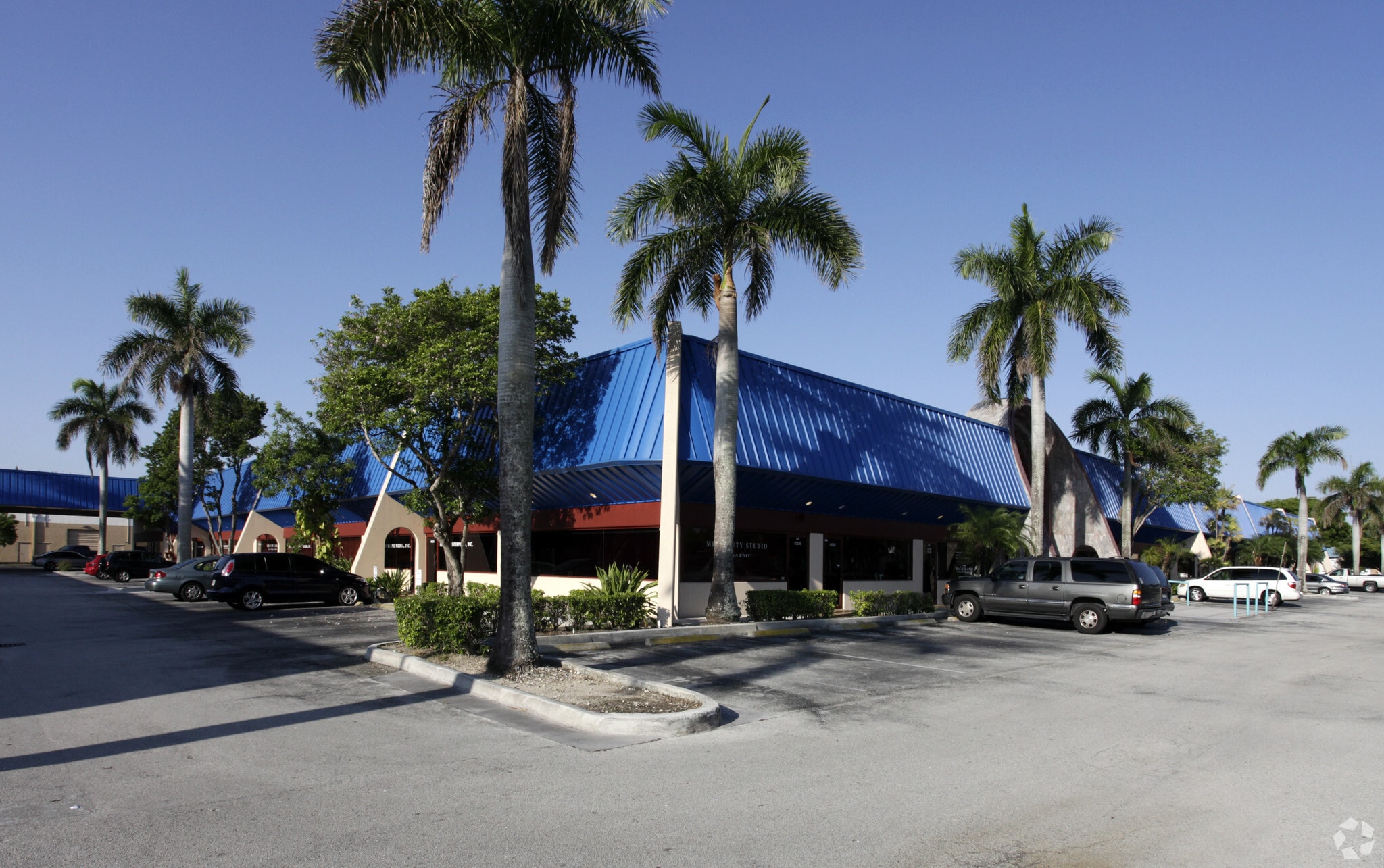 10190-10300 NW 47th St, Sunrise, FL for lease Primary Photo- Image 1 of 22