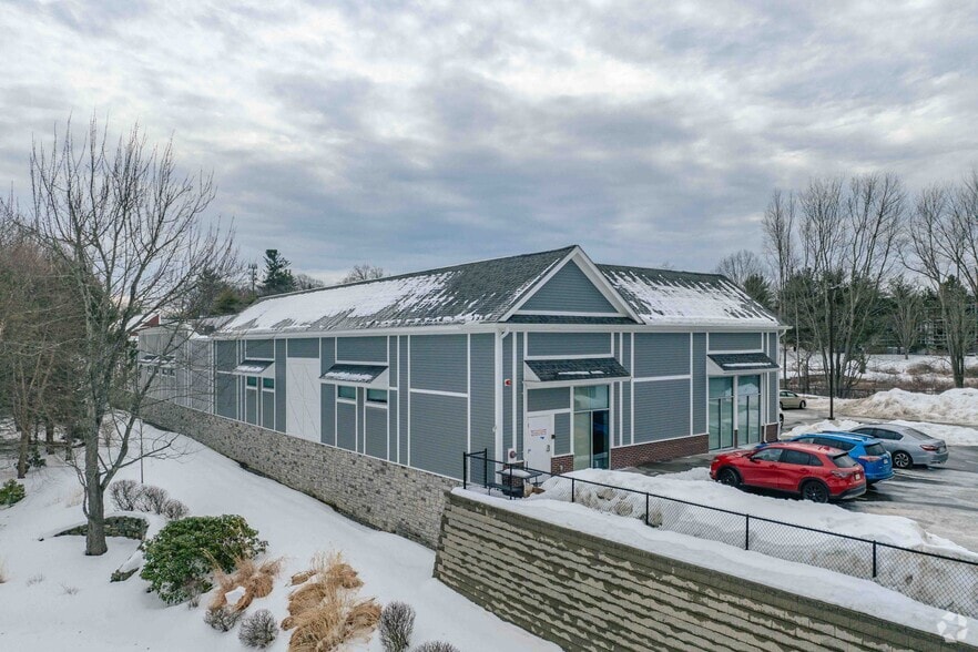 1 Minuteman Rd, Andover, MA for sale - Building Photo - Image 2 of 4