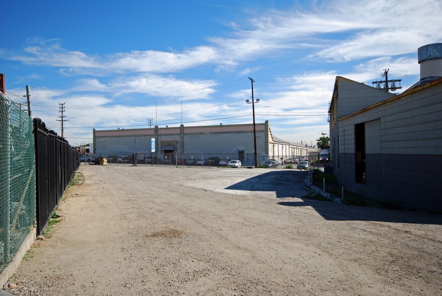 1515 S Evergreen Ave, Los Angeles, CA à louer - Photo du bâtiment - Image 2 de 6