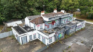 Plus de détails pour Portsmouth Rd, Esher - Commerce de détail à vendre