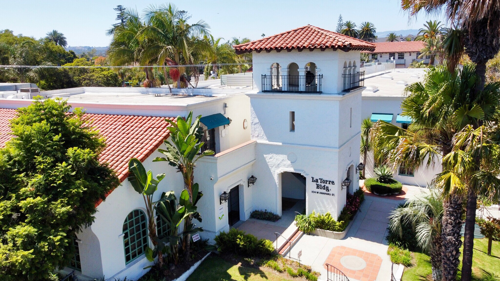 104 W Anapamu St, Santa Barbara, CA à louer Photo du bâtiment- Image 1 de 25