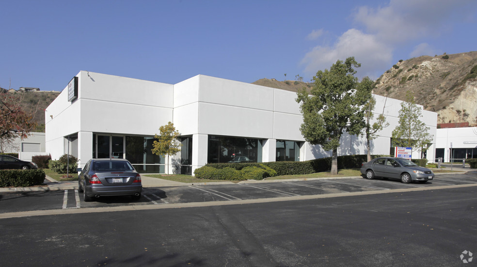 22425 La Palma Ave, Yorba Linda, CA for lease - Primary Photo - Image 1 of 3