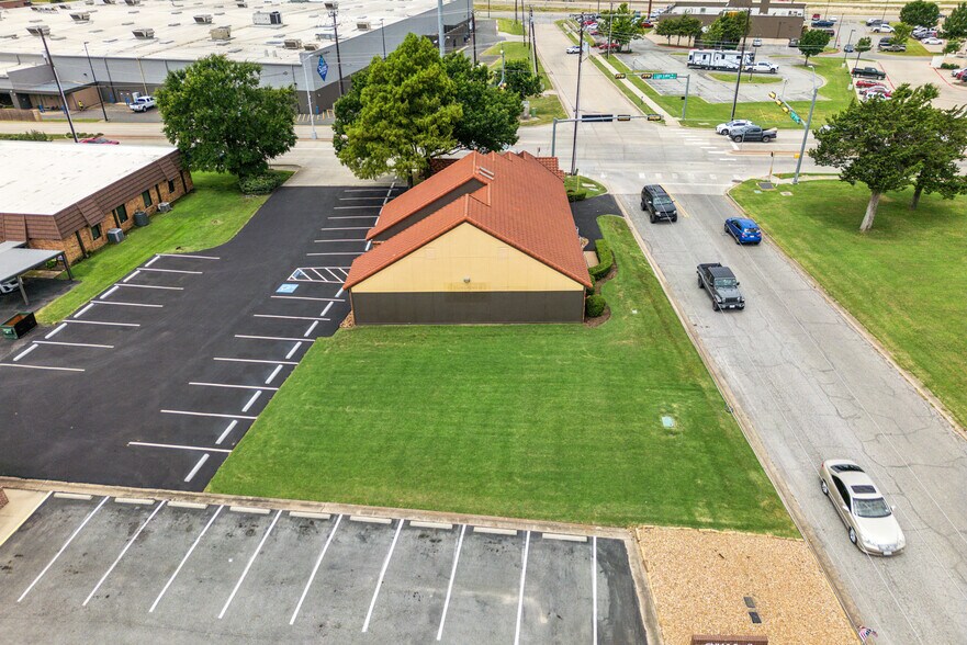3415 N Loy Lake Rd, Sherman, TX for sale - Building Photo - Image 2 of 10