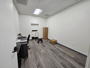 3880 Benatar Way, Chico, CA for lease Building Photo- Image 2 of 7