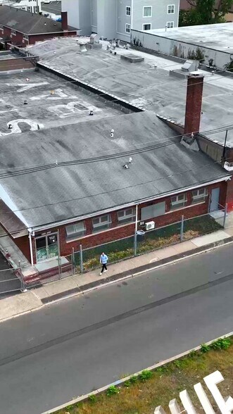 390-400 Railroad Ave, Hackensack, NJ à louer - Vidéo sur l’inscription commerciale - Image 2 de 20