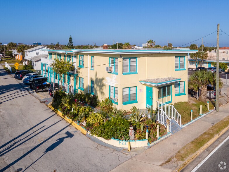 922 S Atlantic Ave, Daytona Beach, FL à vendre - Photo du bâtiment - Image 2 de 6