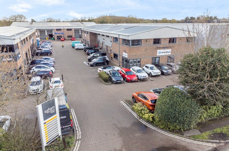 Crabtree Rd, Egham à vendre - Photo du bâtiment - Image 2 de 4