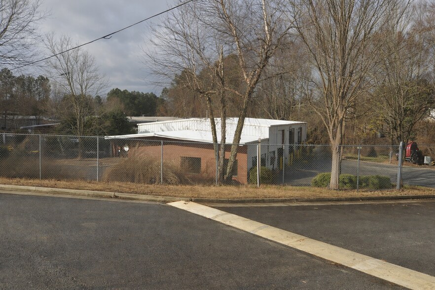 4337 Brogdon Place Cv, Suwanee, GA à louer - Photo du bâtiment - Image 3 de 12