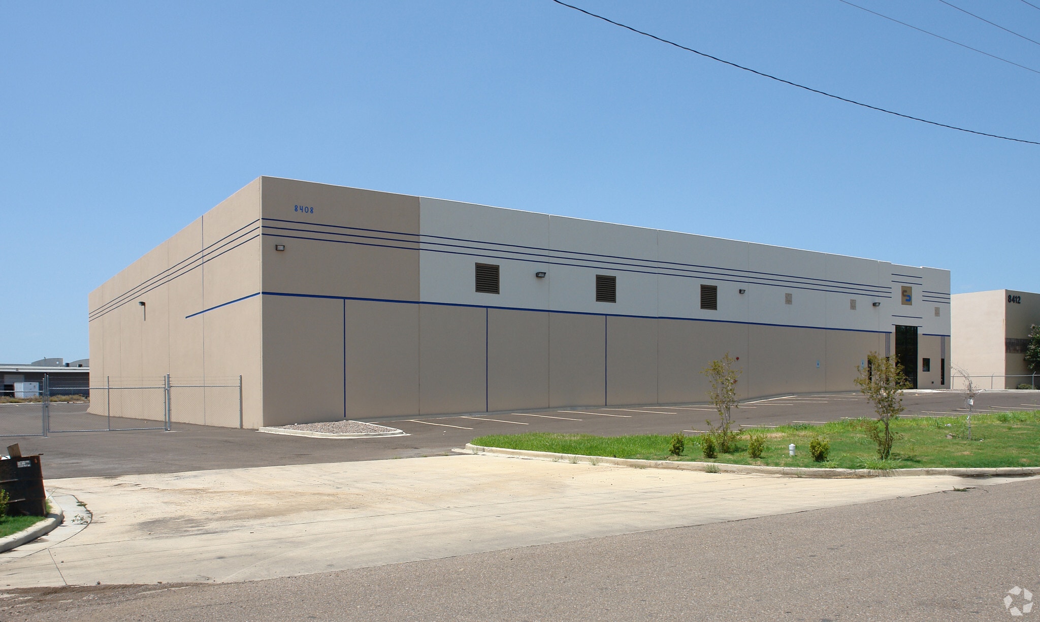 8408 Amparan Rd, Laredo, TX for lease Primary Photo- Image 1 of 3