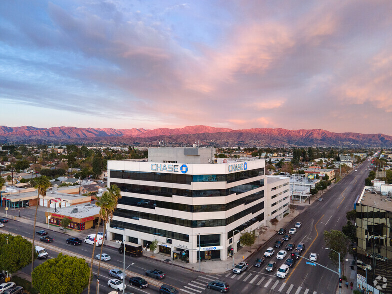 6400 Laurel Canyon Blvd, North Hollywood, CA for lease - Aerial - Image 3 of 4