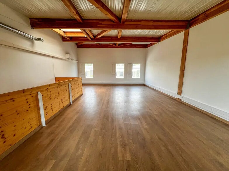 Flex in Avignon for sale - Interior Photo - Image 1 of 5